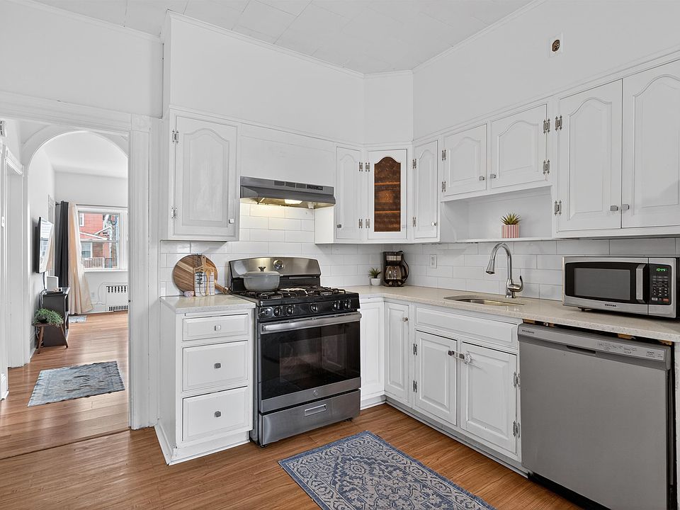 1st image of 388 Cator Ave