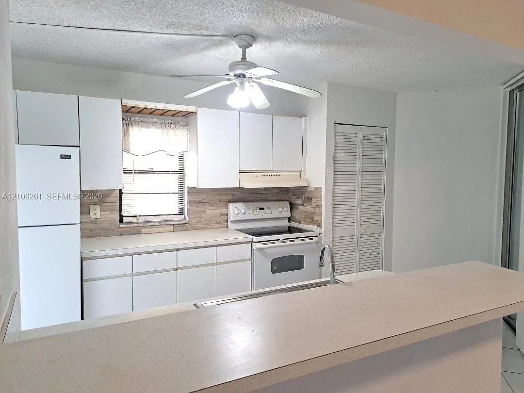 3100 N Pine Island Rd — Photo 1