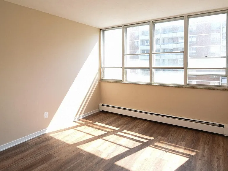 90 King St E #88 — Photo 8