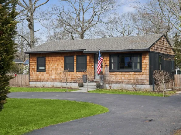 2786 Quogue Riverhead Rd, East Quogue, NY 11942