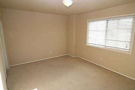 1st image of 428 Middlebury Ct