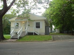 37 Rock Creek Rd, New Haven, CT 06515