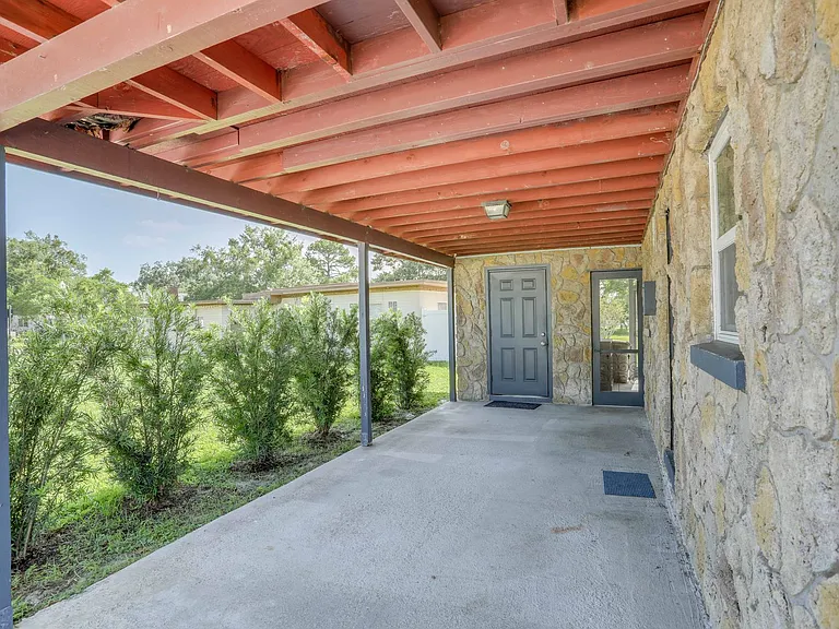 121 S Triplet Lake Dr — Photo 3