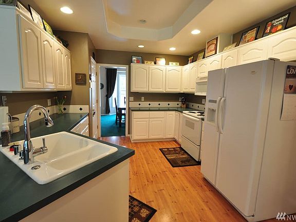 5th image of 4018 143rd St NW
