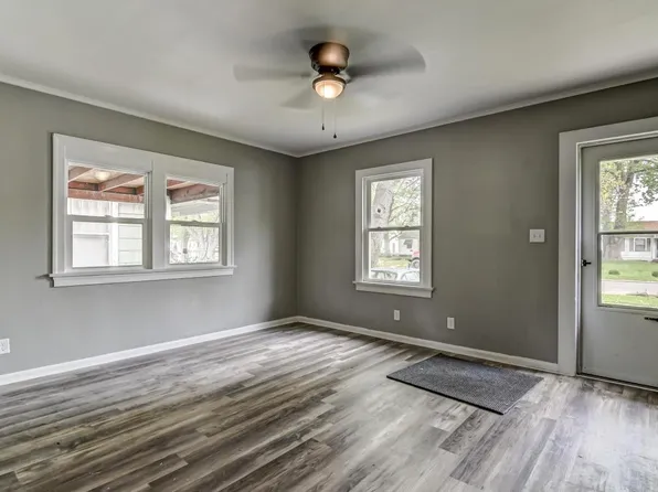 2112 E Monroe St, Springfield, IL 62703