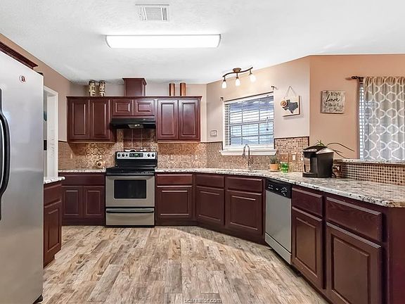 5th image of 1204 Spartanburg Ct