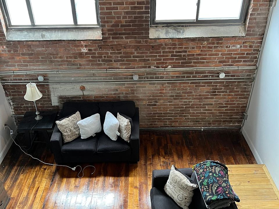 1st image of 1119 Douglas Ave #14