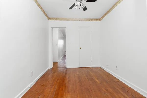 Sold by Manhattan Boutique Real Estate | media 22