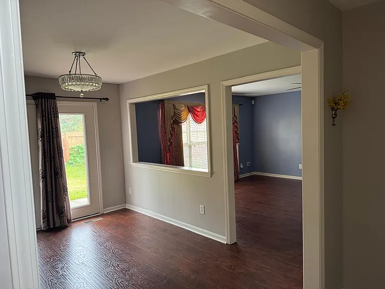 10916 Collington Dr — Photo 11