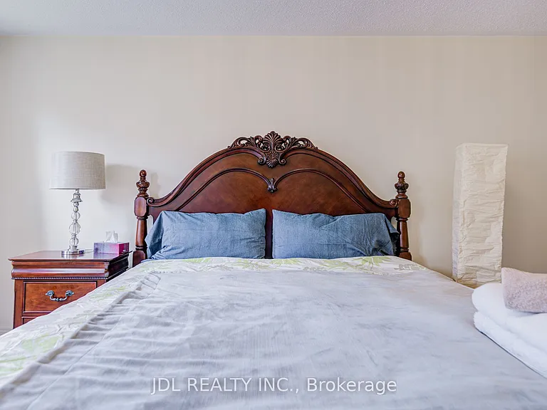 1139 Cenotaph Blvd — Photo 44