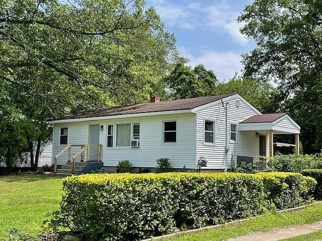 1st image of 3939 E Laketon Ave