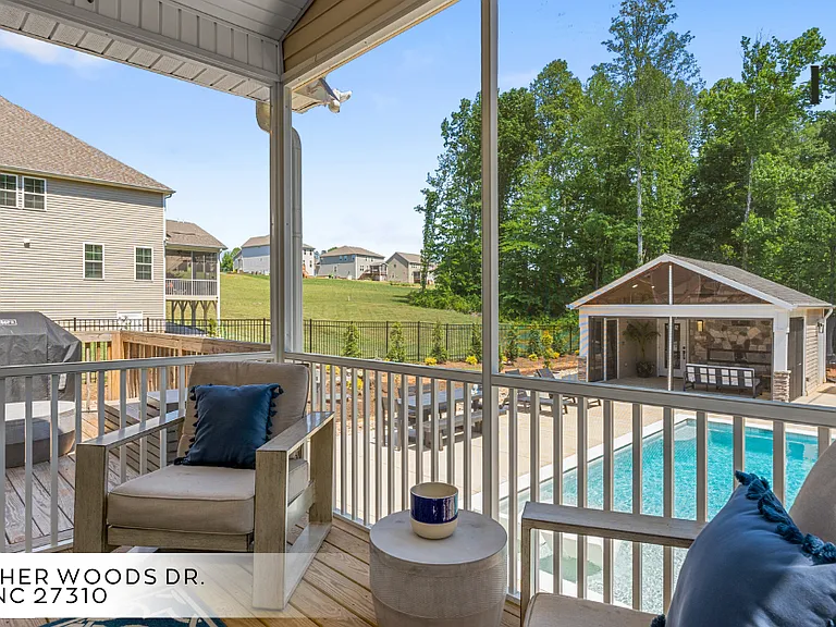 4660 Thatcher Woods Dr — Photo 34