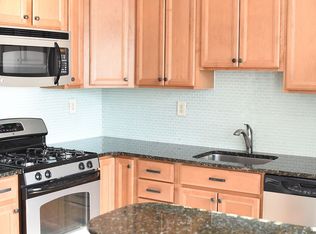77 Manor Dr, Red Bank, NJ 07701