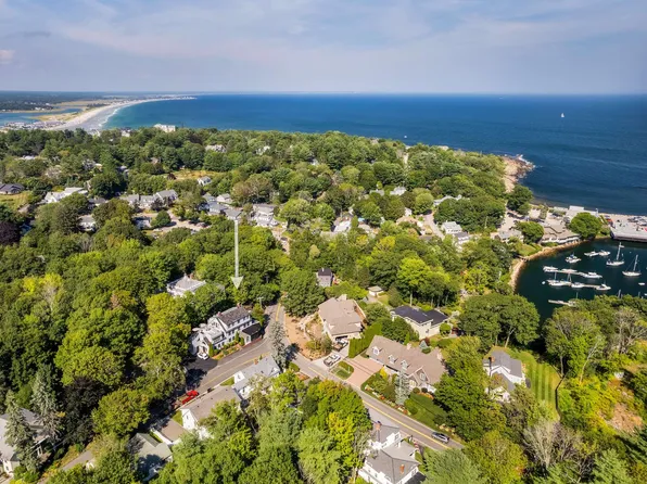 137 Pine Hill Road N #3, Ogunquit, ME 03907