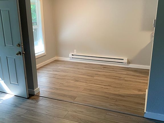 5th image of 764 S 40th St APT 4