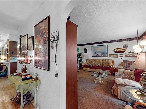 4th image of 10411 Jepson St