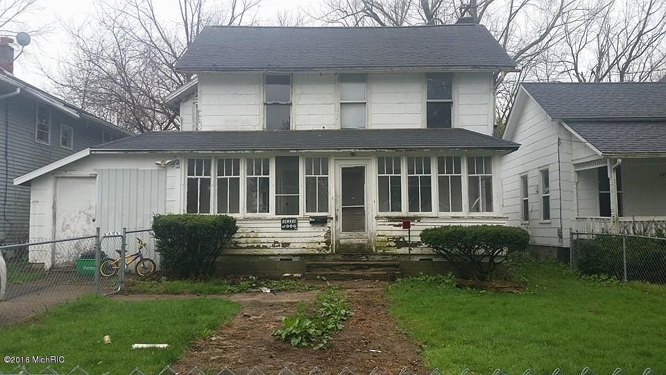 1st image of 42 W Bacon St