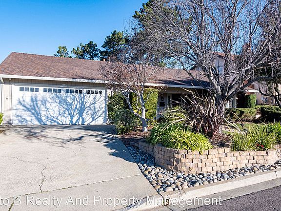 2nd image of 3544 La Mesa Dr