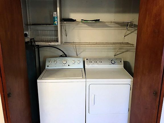 4th image of 877 Annapolis Ave #A