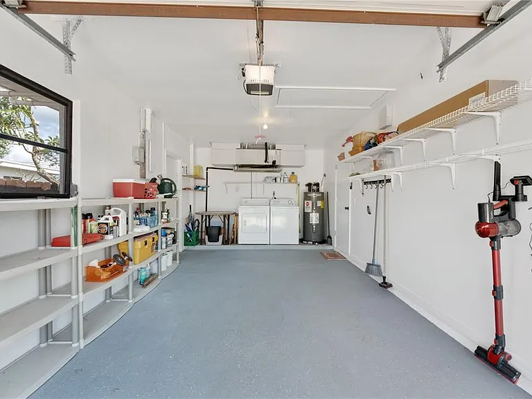 7234 Maguire Ln — Photo 15