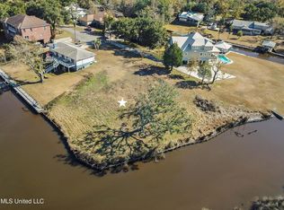 14012 Solano Cir, Ocean Springs, MS 39564