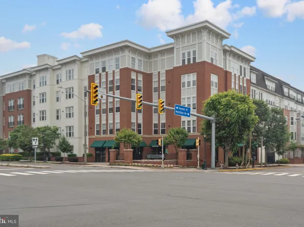 2655 Prosperity Ave APT 127, Fairfax, VA 22031