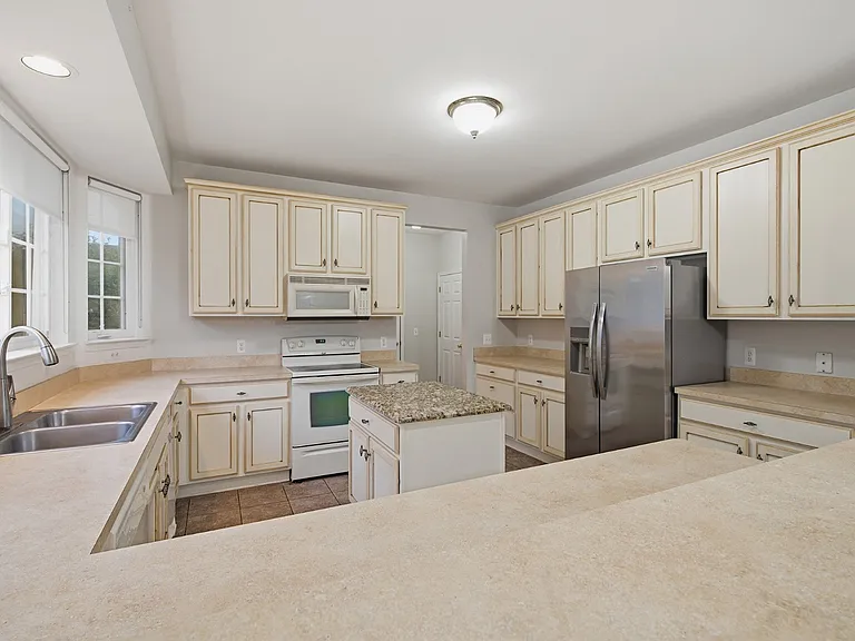 3265 Galaxy Blvd — Photo 9