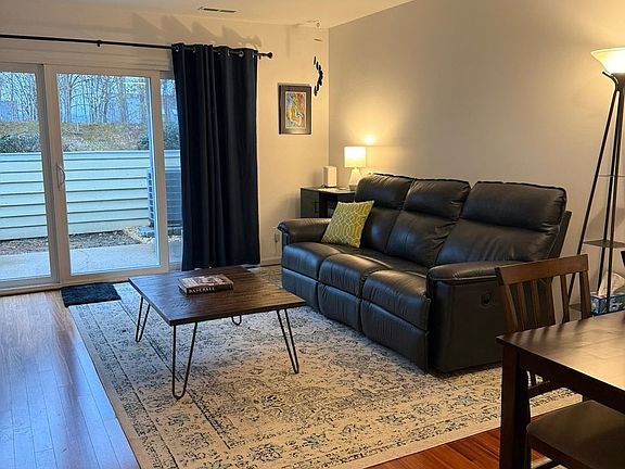 5th image of 1327 Le Parc Ter #1