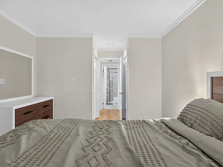 1001 Clinton St #3E — Photo 10