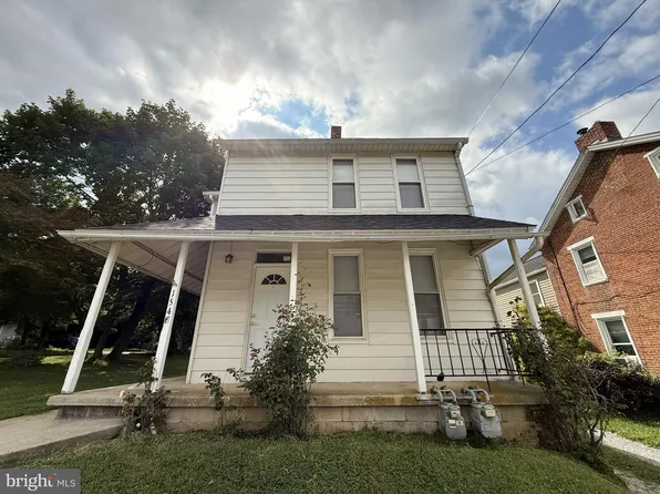 154 S Main St, Seven Valleys, PA 17360
