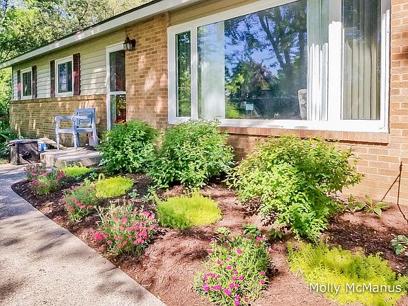 4th image of 9180 Courtland Dr NE