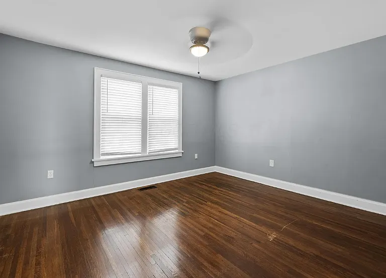 1230 Gilbert St — Photo 4