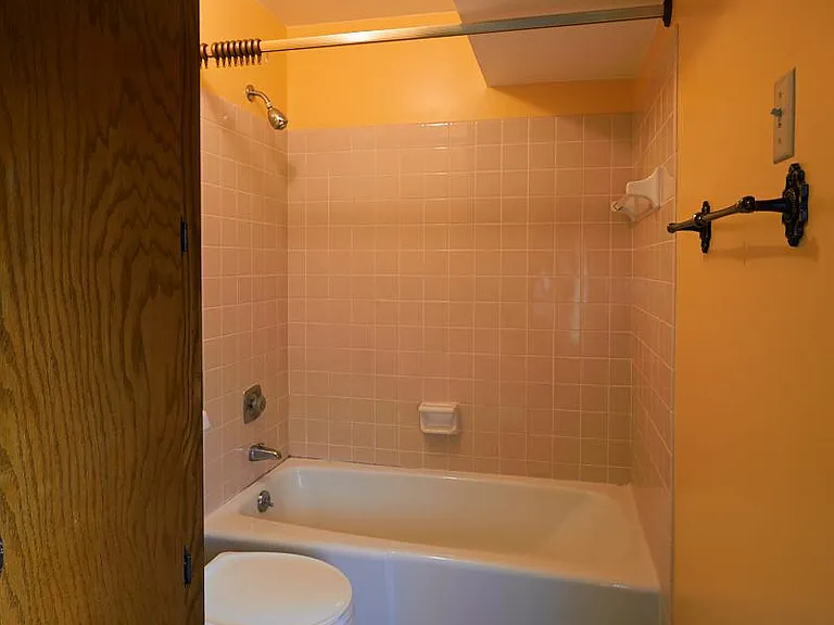 424 9th St SE — Photo 23