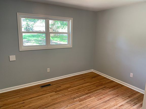 5th image of 2401 Heartwood Ave