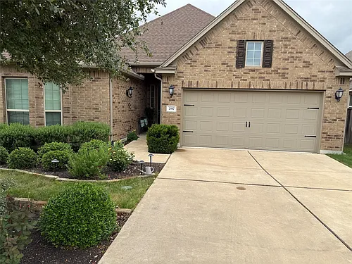 2917 Coral Valley Dr Photo 1