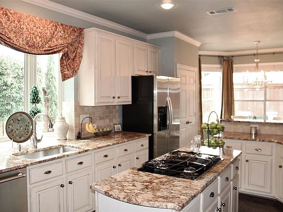 5th image of 903 Cypress Ct