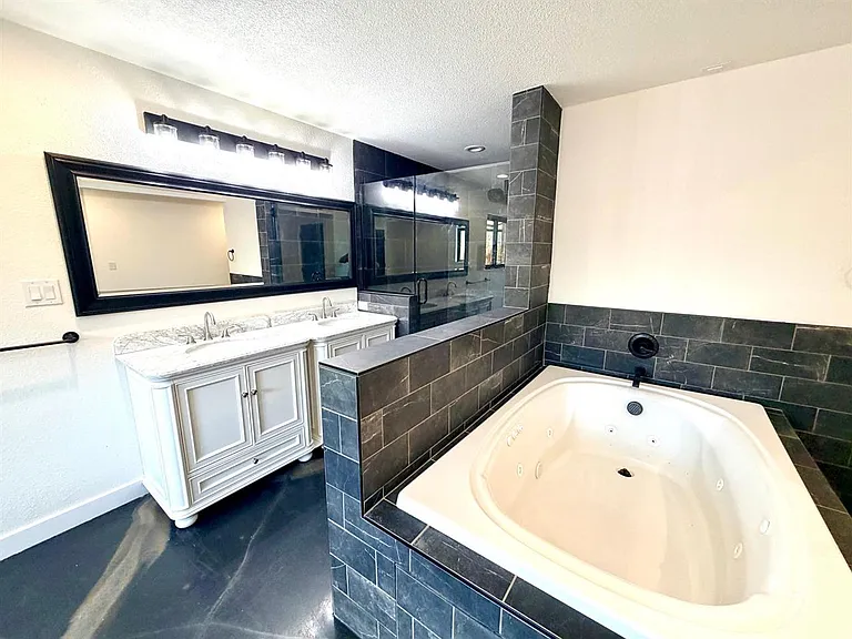 239 Nancy St — Photo 21