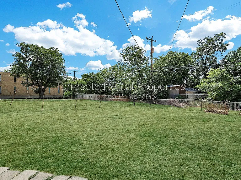 2326 Cincinnati Ave #D — Photo 15