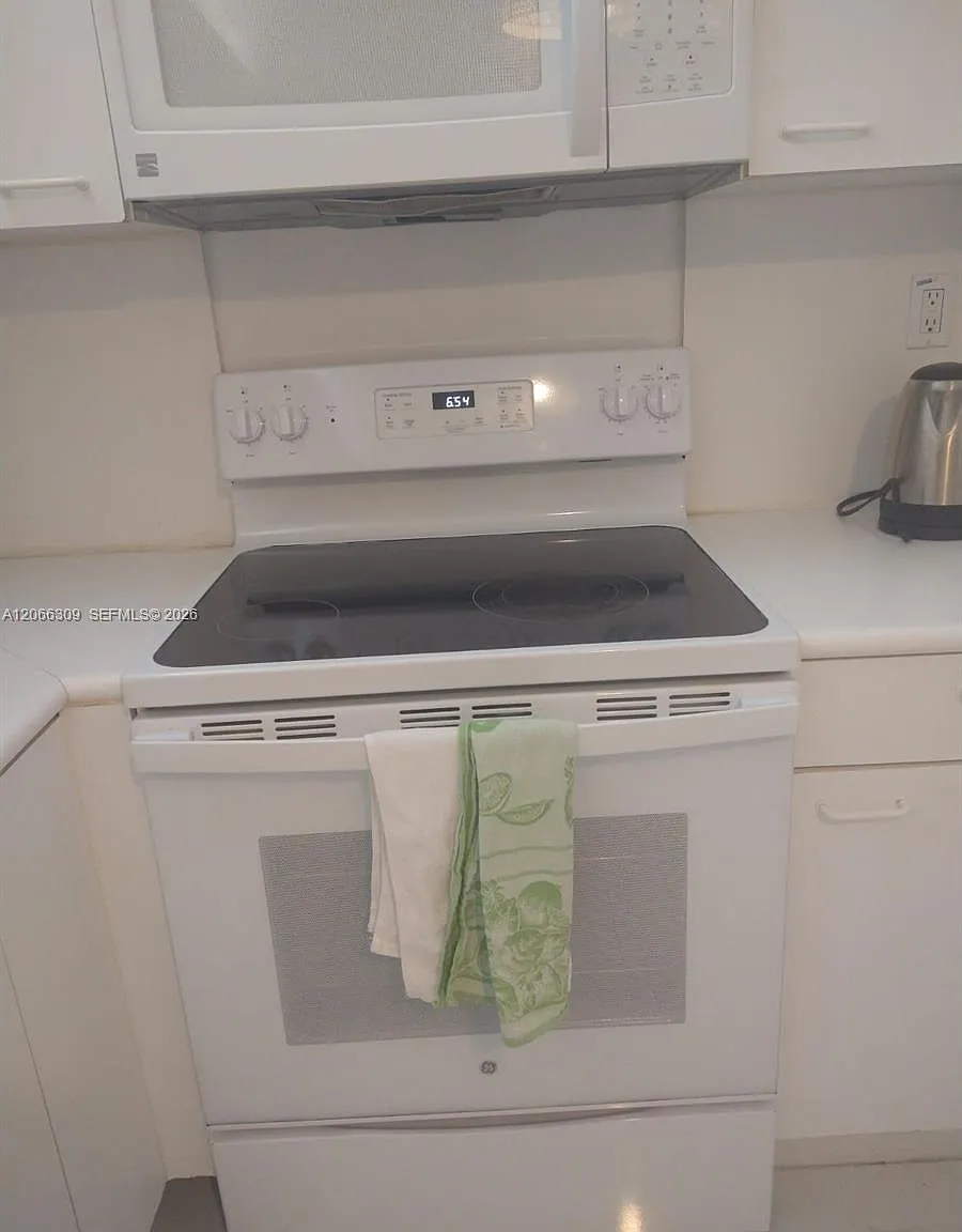 Marbella Condo — Photo 4