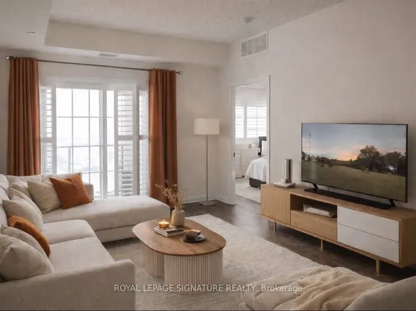 70 Shipway Ave #211, Clarington, ON L1B 0V7