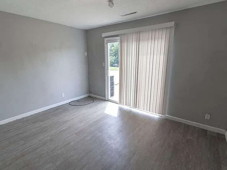 7217 N Moberly Dr — Photo 28