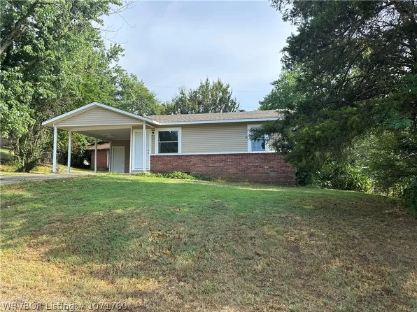 506 Hemlock St, Van Buren, AR 72956