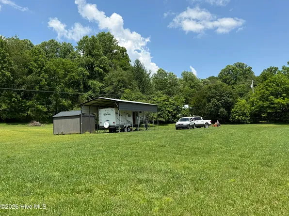 562 Rhea Branch Road, Marble, NC 28905