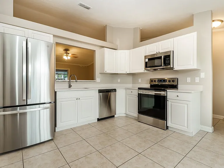 2702 Woodstream Cir — Photo 8