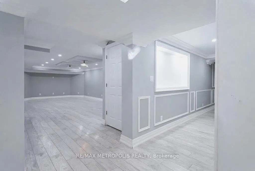 2 bed, $1,900 — Photo 1