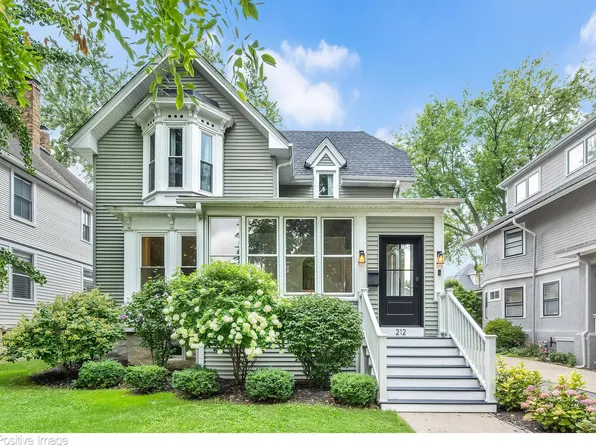 212 S Madison Ave, La Grange, IL 60525