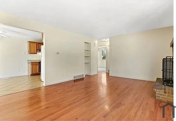4 bed, 1688 sqft, $2,500 — Photo 3