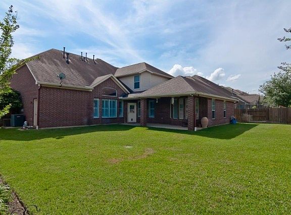 2nd image of 7915 Woodcrest Ct