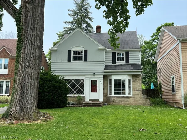 3881 Meadowbrook Blvd, University Heights, OH 44118