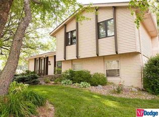 13555 Arbor St, Omaha, NE 68144